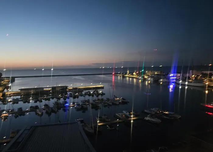 Lägenhet Sea Towers Luxury Gdynia